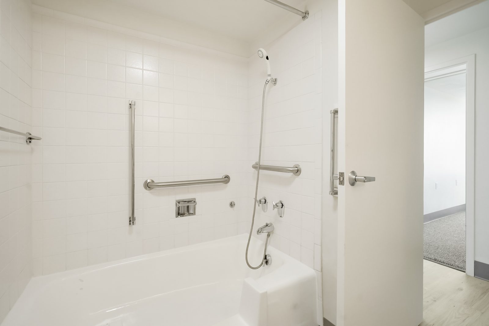 Golden West Senior Residence photo 2