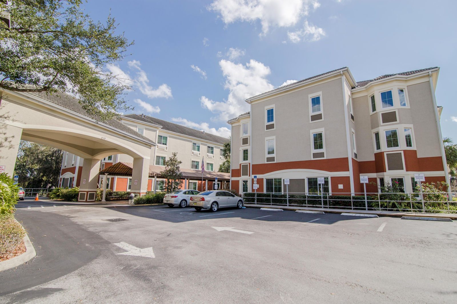Horizon Bay Lake Orienta photo 2