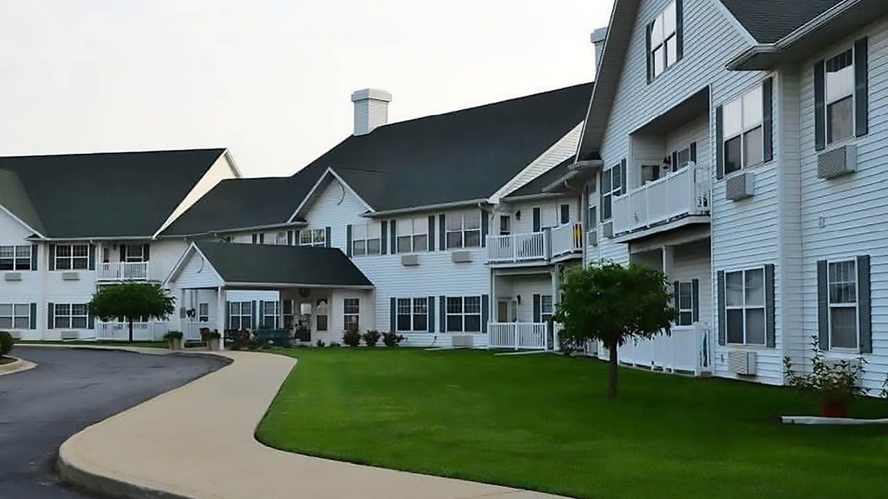 Northwood Manor photo 2