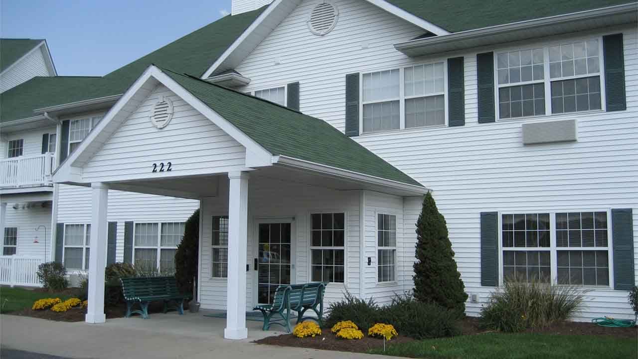 Sycamore Manor photo 2