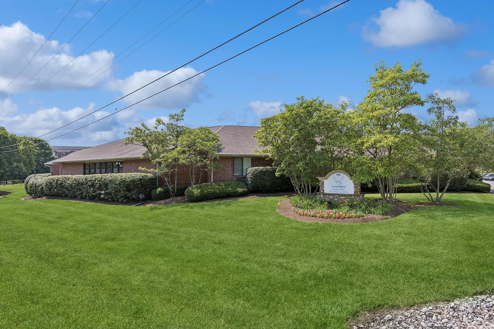 Lexington Country Place photo 2