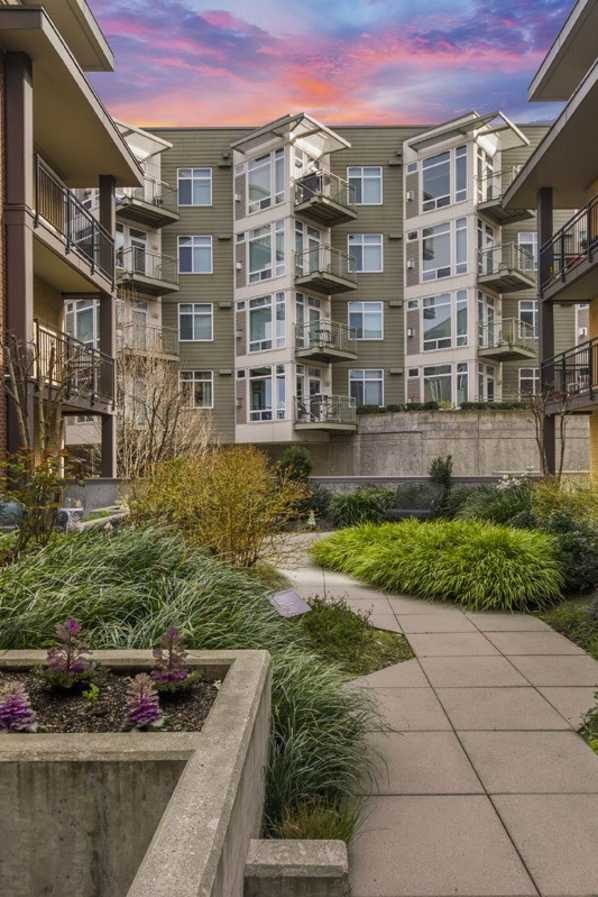 Merrill Gardens at Kirkland photo 3