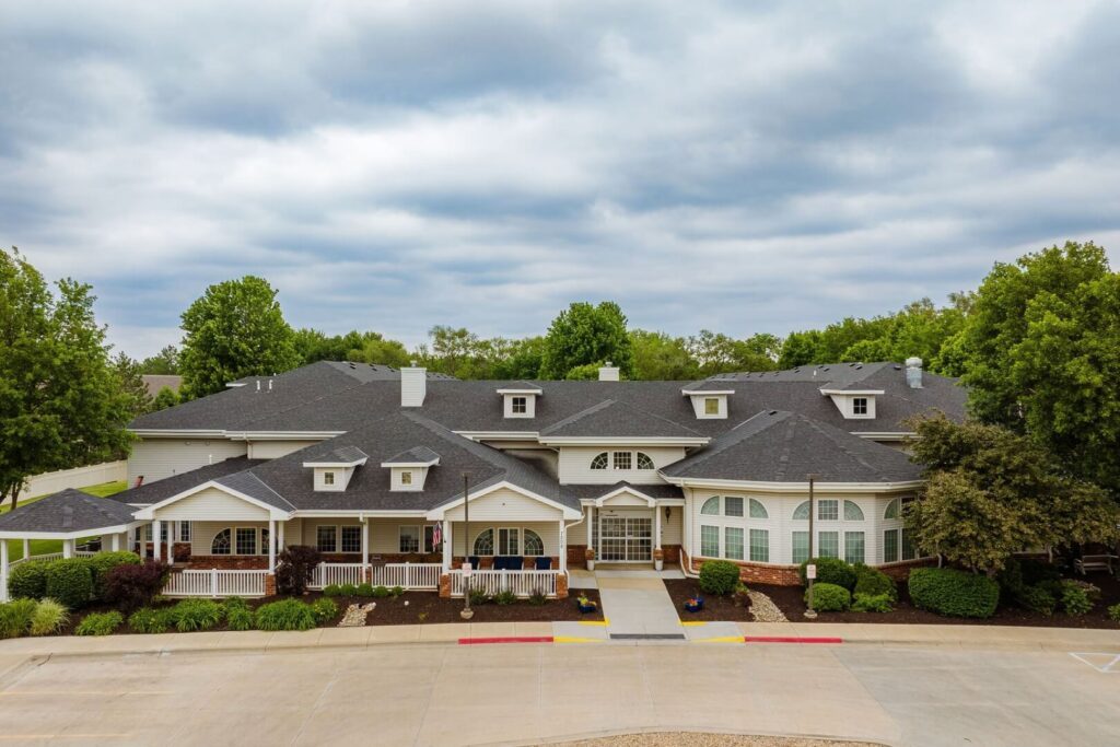 The Windcrest on Van Dorn photo 2