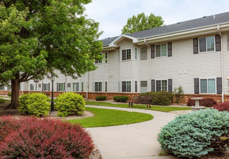 The Windcrest on Van Dorn photo 5