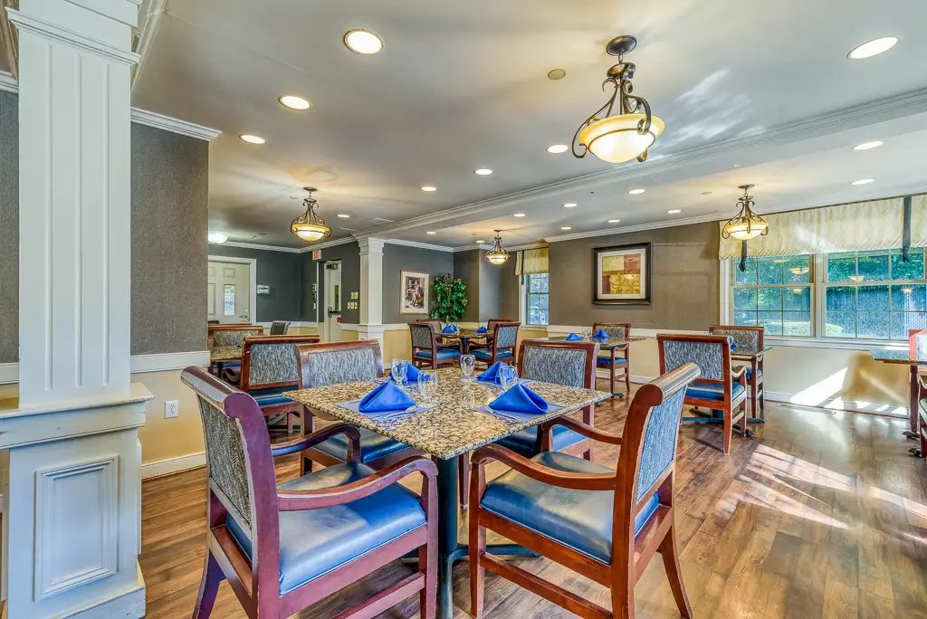 Pacifica Senior Living Victoria Court photo 3