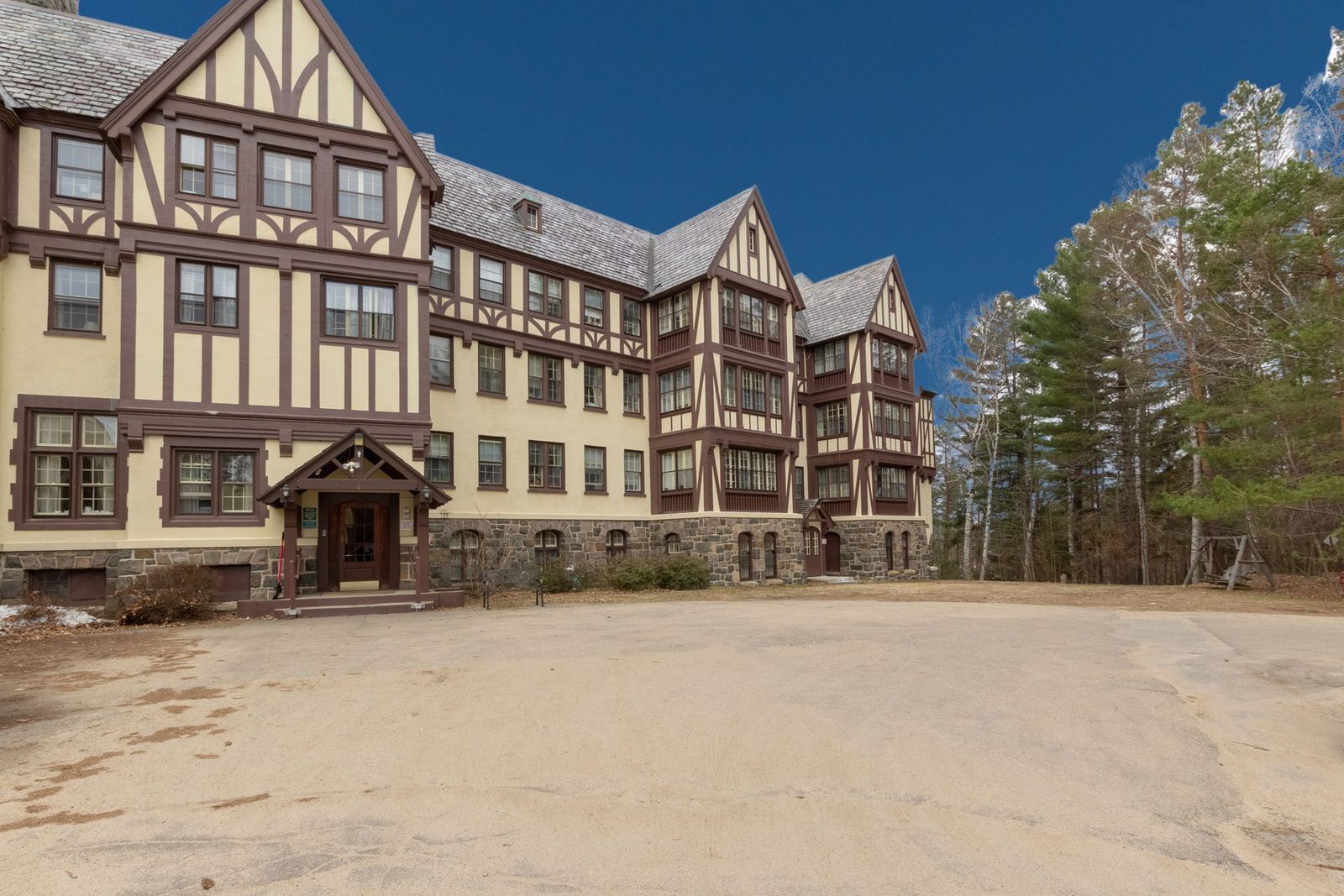 Saranac Village at Will Rogers photo 2