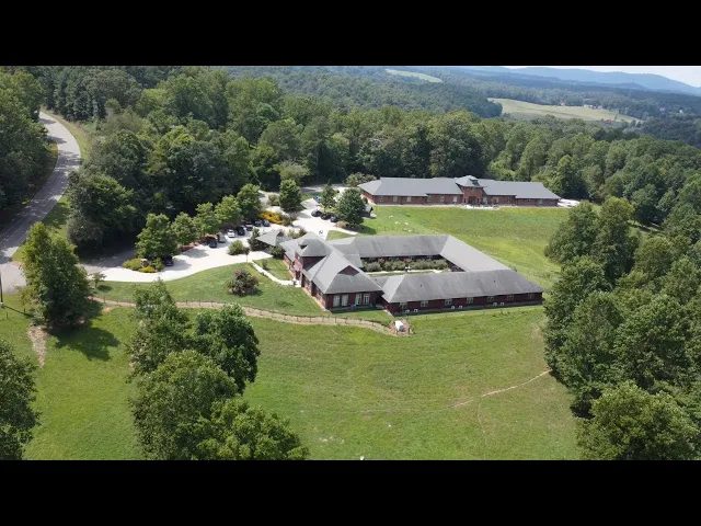 Rock Creek Manor photo 2