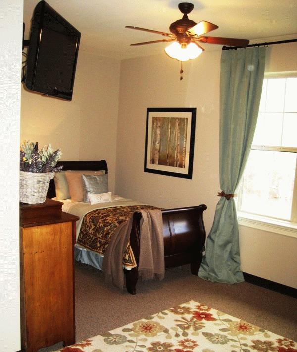 Rock Creek Manor Assisted Living photo 2