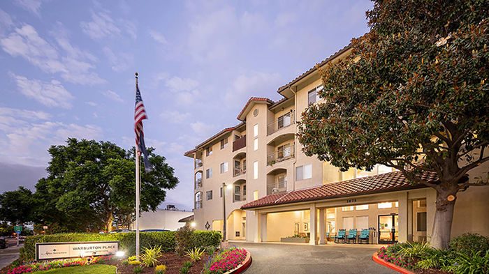 Redwood Retirement Residence photo 3