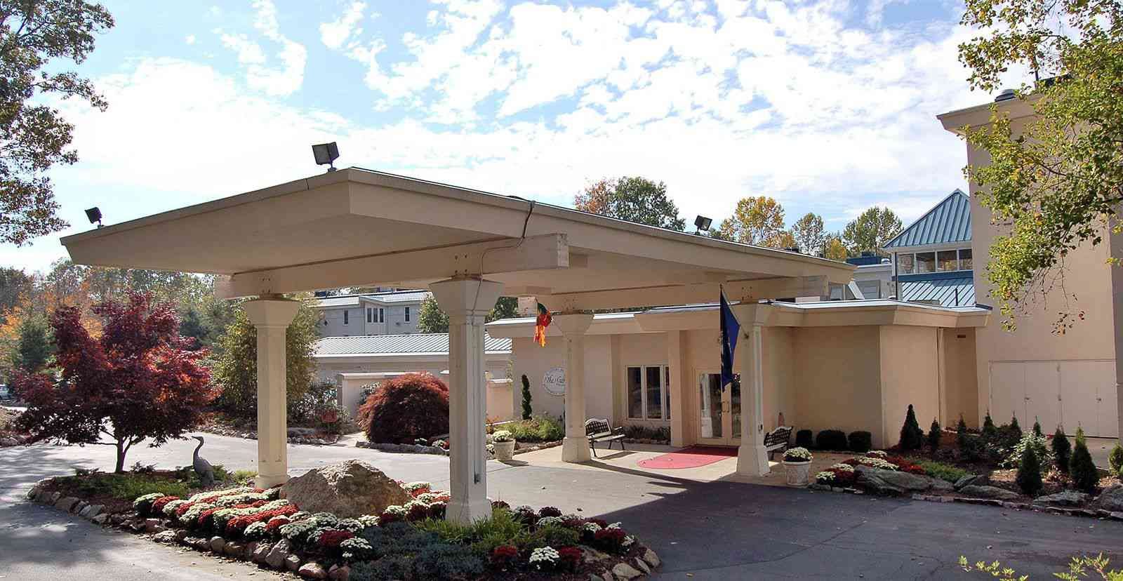 Solstice Senior Living at Guilford photo 5