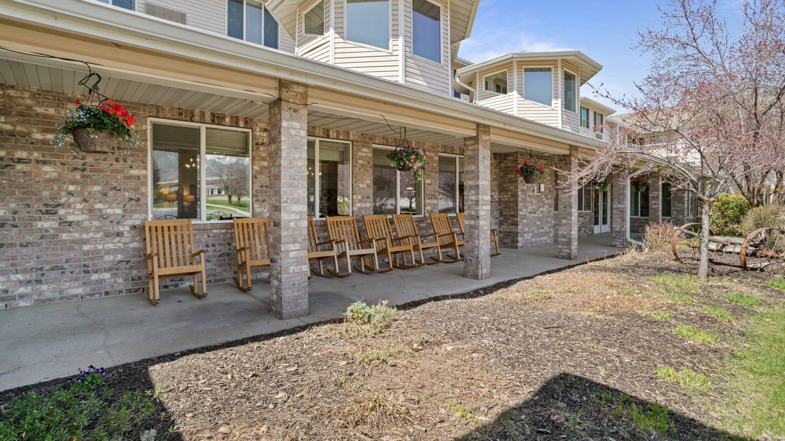 Pioneer Valley Lodge photo 2