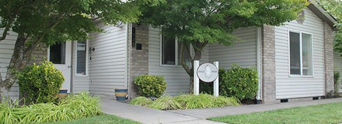 Pacific Living Centers of Hood River