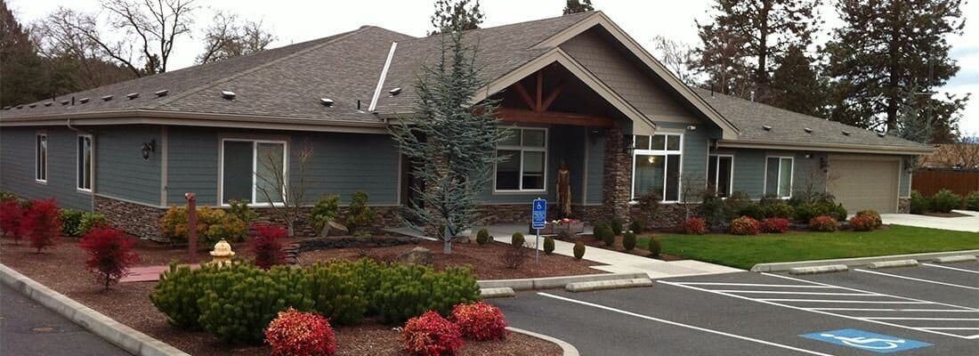 Autumn House of Grants Pass photo 2