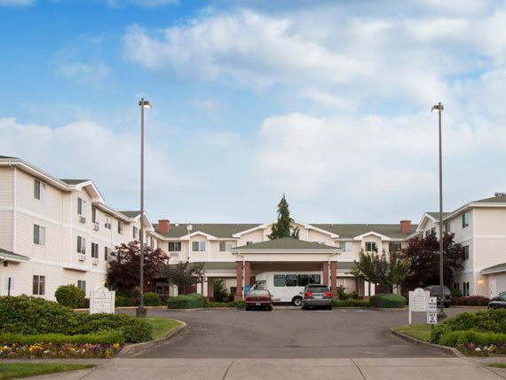 Avamere at Waterford Assisted Living Facility photo 4