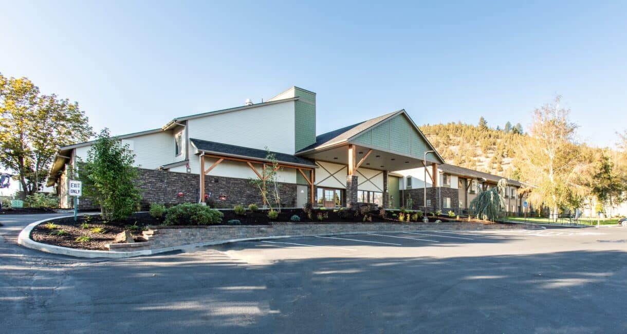 Cascades of Bend Retirement Community photo 3