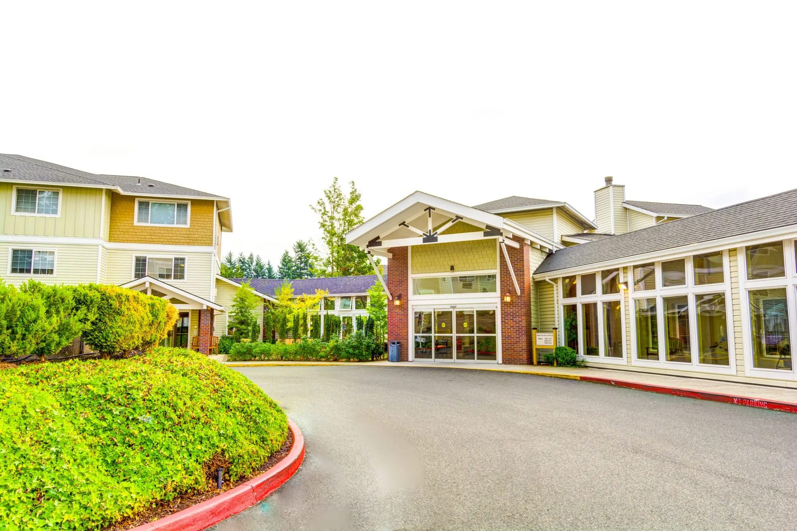 Courtyard Fountains Assisted Living Community  photo 2