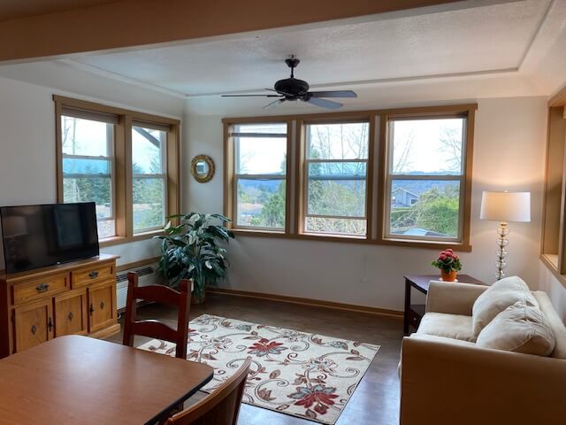 Elite Care - Oatfield Estates - Adams House  photo 4