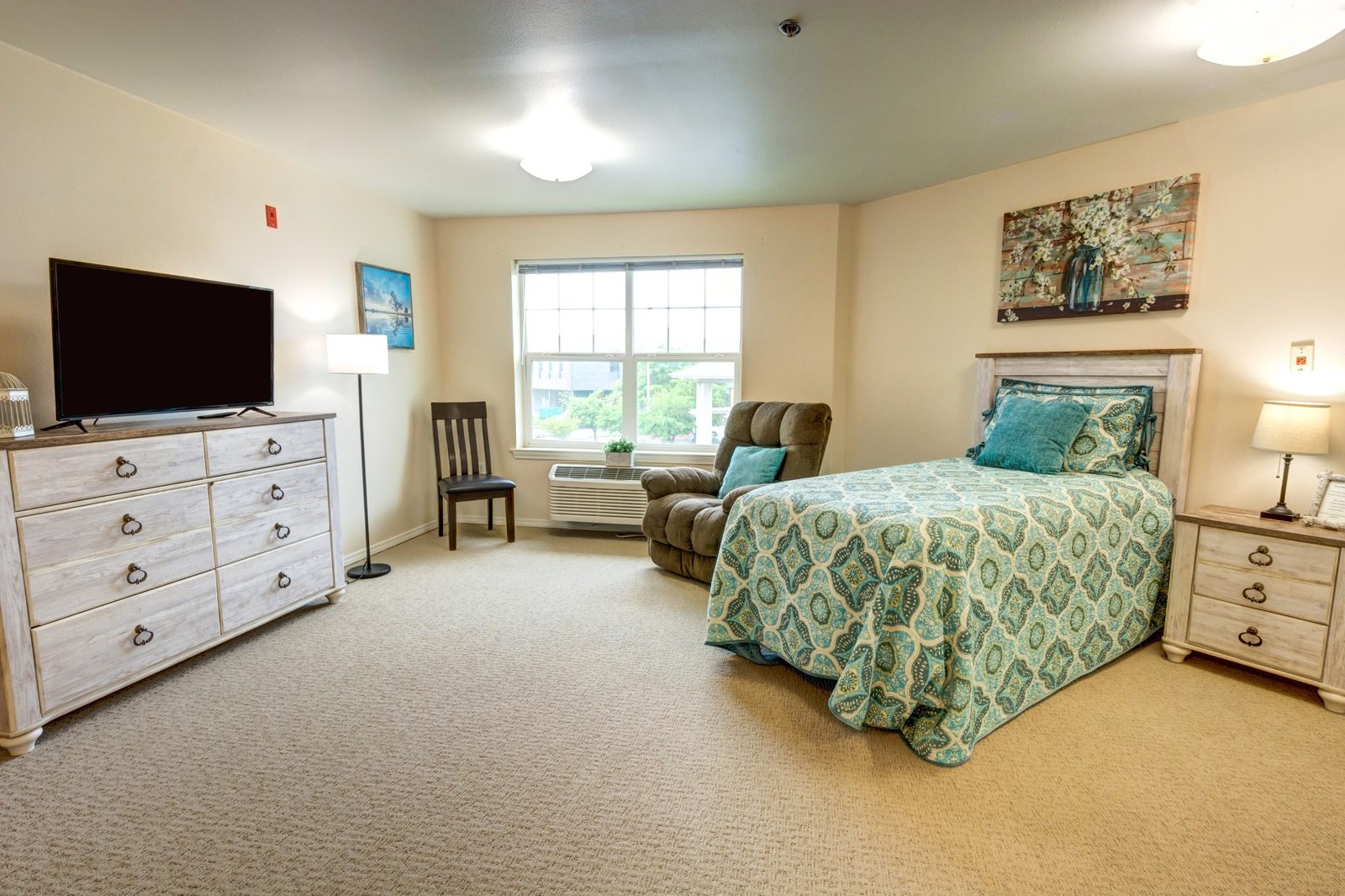 Hawks Ridge Senior Assisted Living Community  photo 2