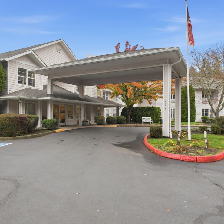 Redwood Heights Retirement and Assisted Living Community photo 2