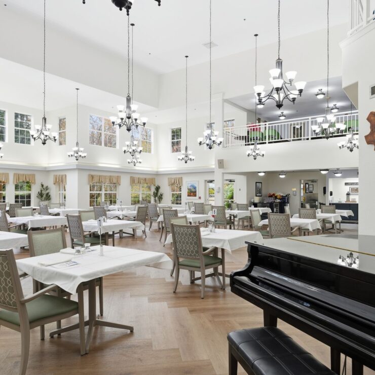 Redwood Heights Retirement and Assisted Living Community photo 3