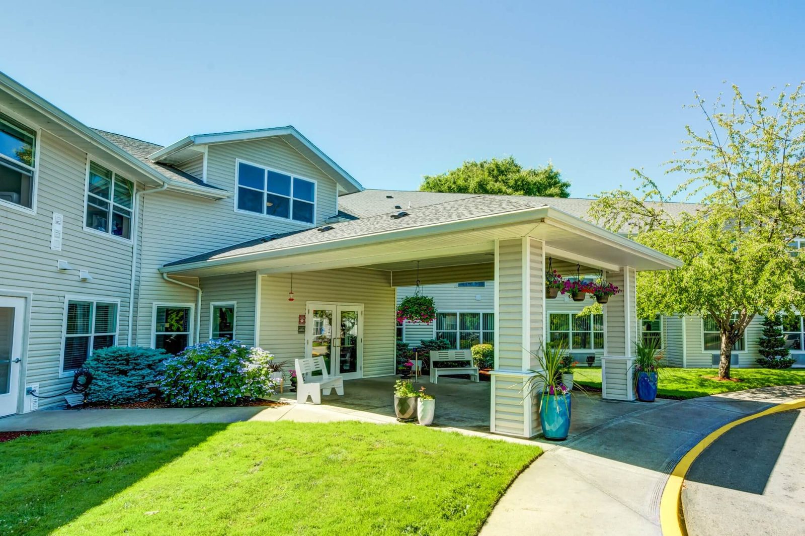 The Suites Memory Care Community photo 2