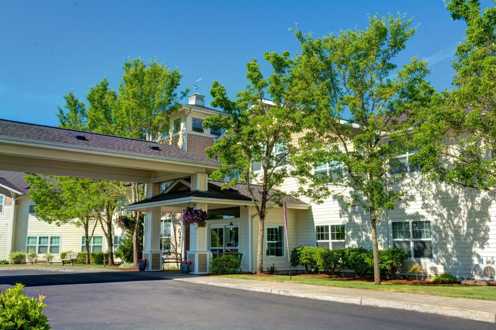 Vineyard Heights Assisted Living and Retirement Cottages photo 1