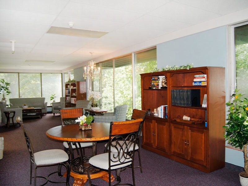 White Oak Living Center at The Groves photo 5