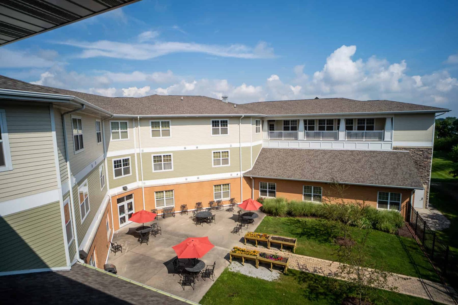 RESIDENCES AT DEER CREEK photo 2