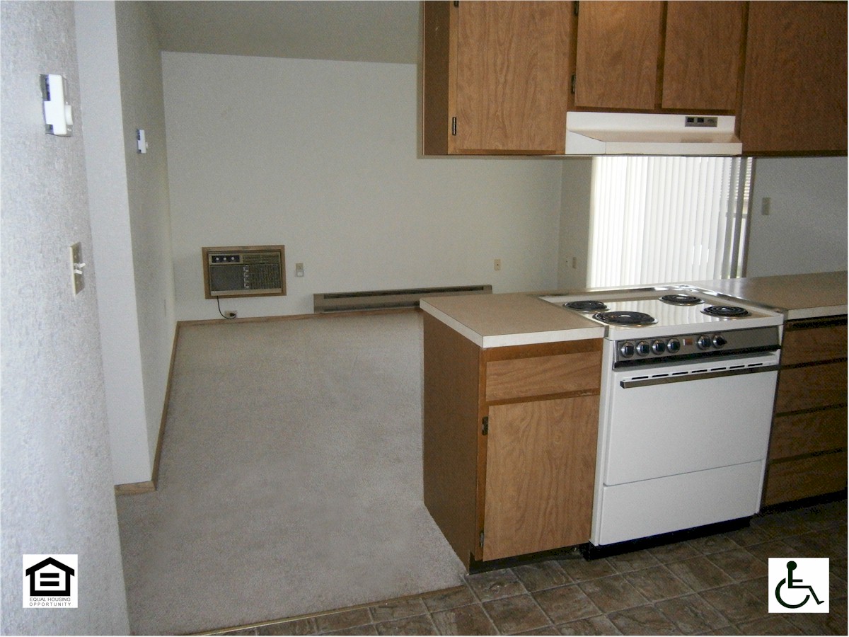 Holiday Gardens Apartments photo 3
