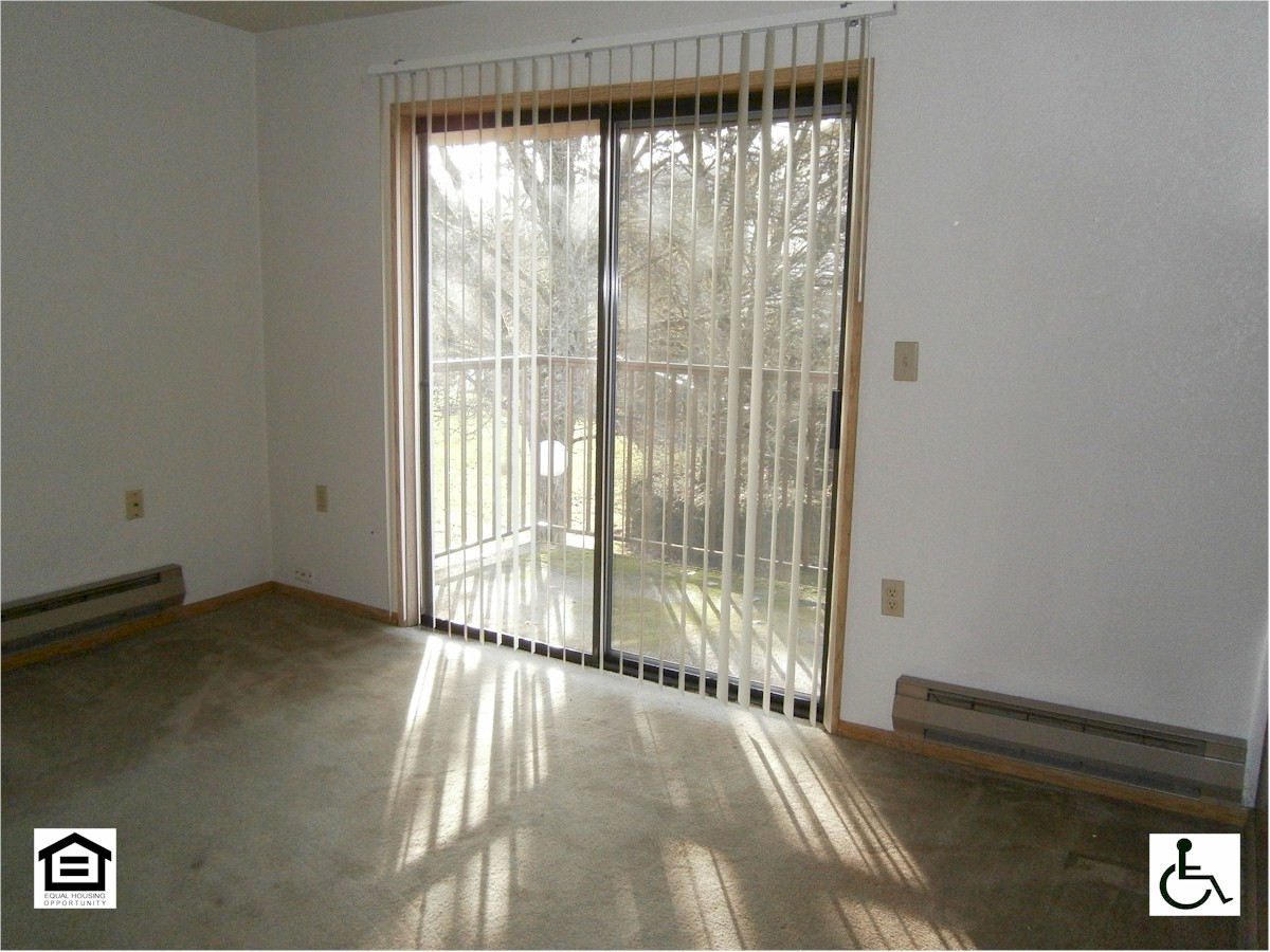Holiday Gardens Apartments photo 4