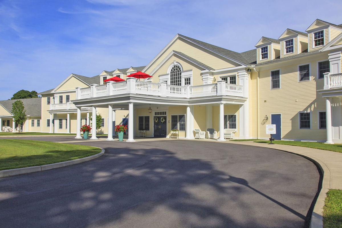 The Saybrook at Haddam and Safe Harbor Memory Care photo 1