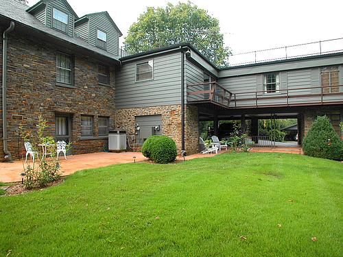 Graystone Manor photo 2