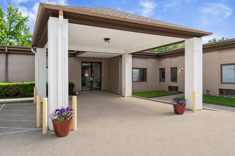 The Blossoms at Mountain View Assisted Living photo 5