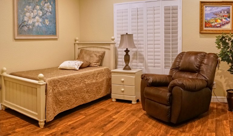 BLUE LAKES Assisted Living photo 6