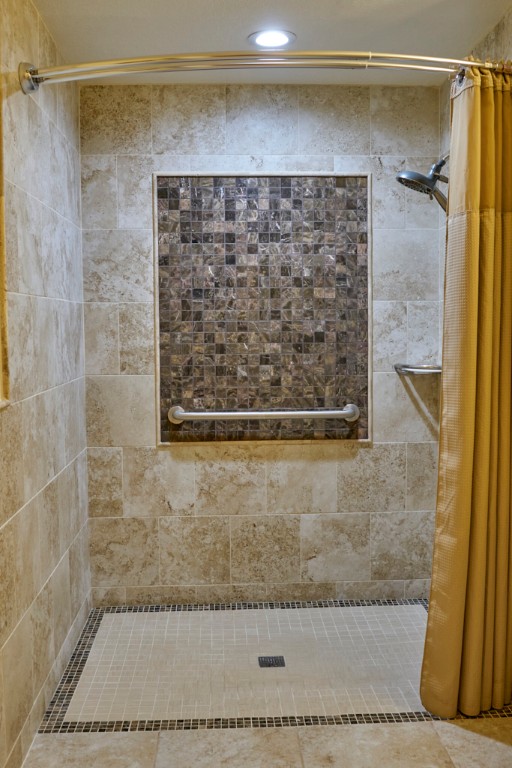 BLUE LAKES Assisted Living photo 7