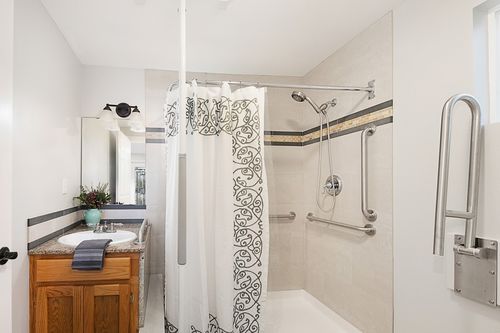 Valley Crest Adult Family Home photo 5