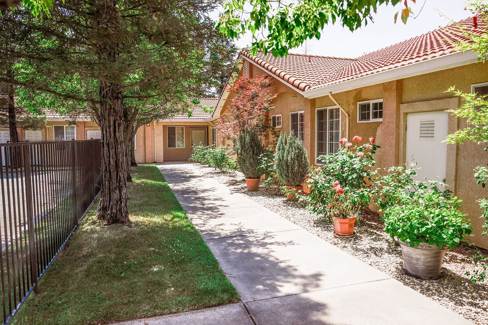 Senior Care Villa Of Loomis photo 5