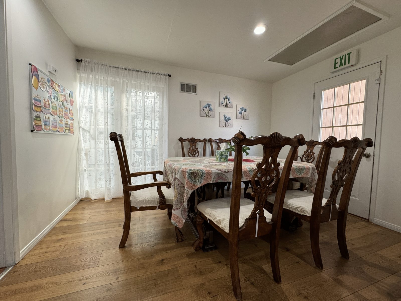 Bentley House photo 2