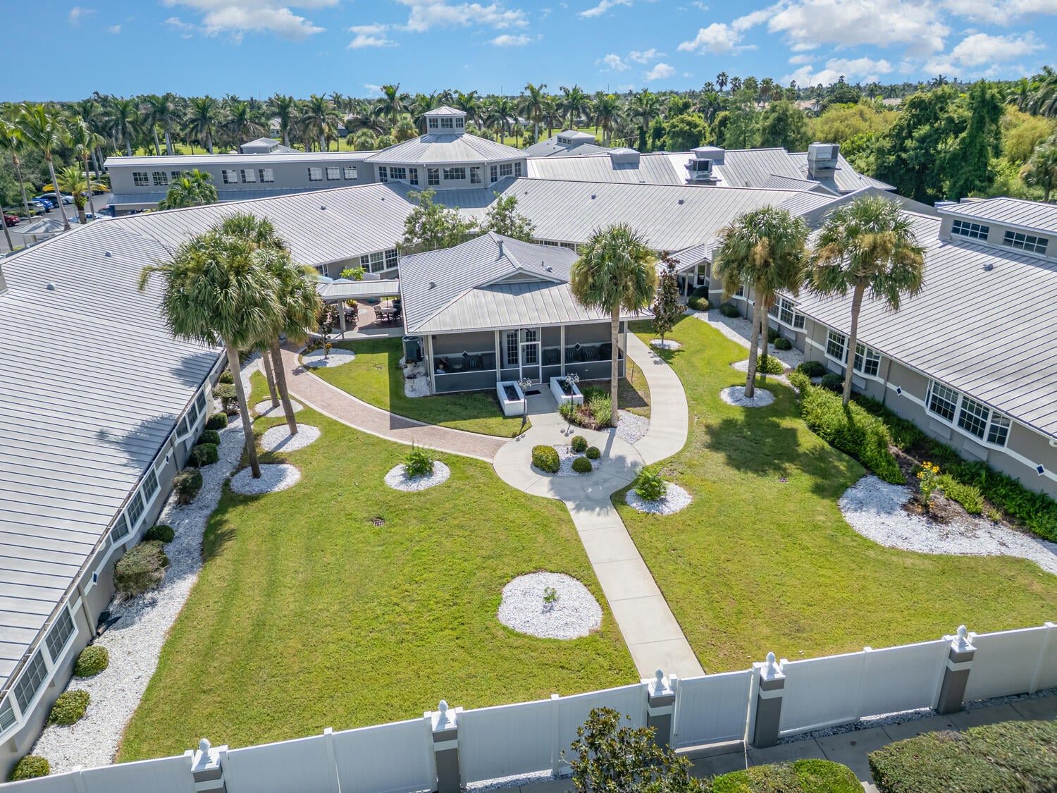 Barrington Terrace - Ft Myers photo 2