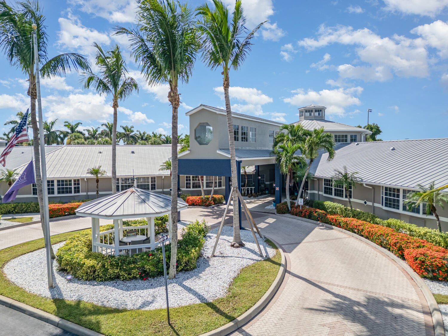 Barrington Terrace - Ft Myers photo 3