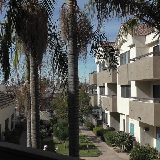 Courtyard Plaza photo 5
