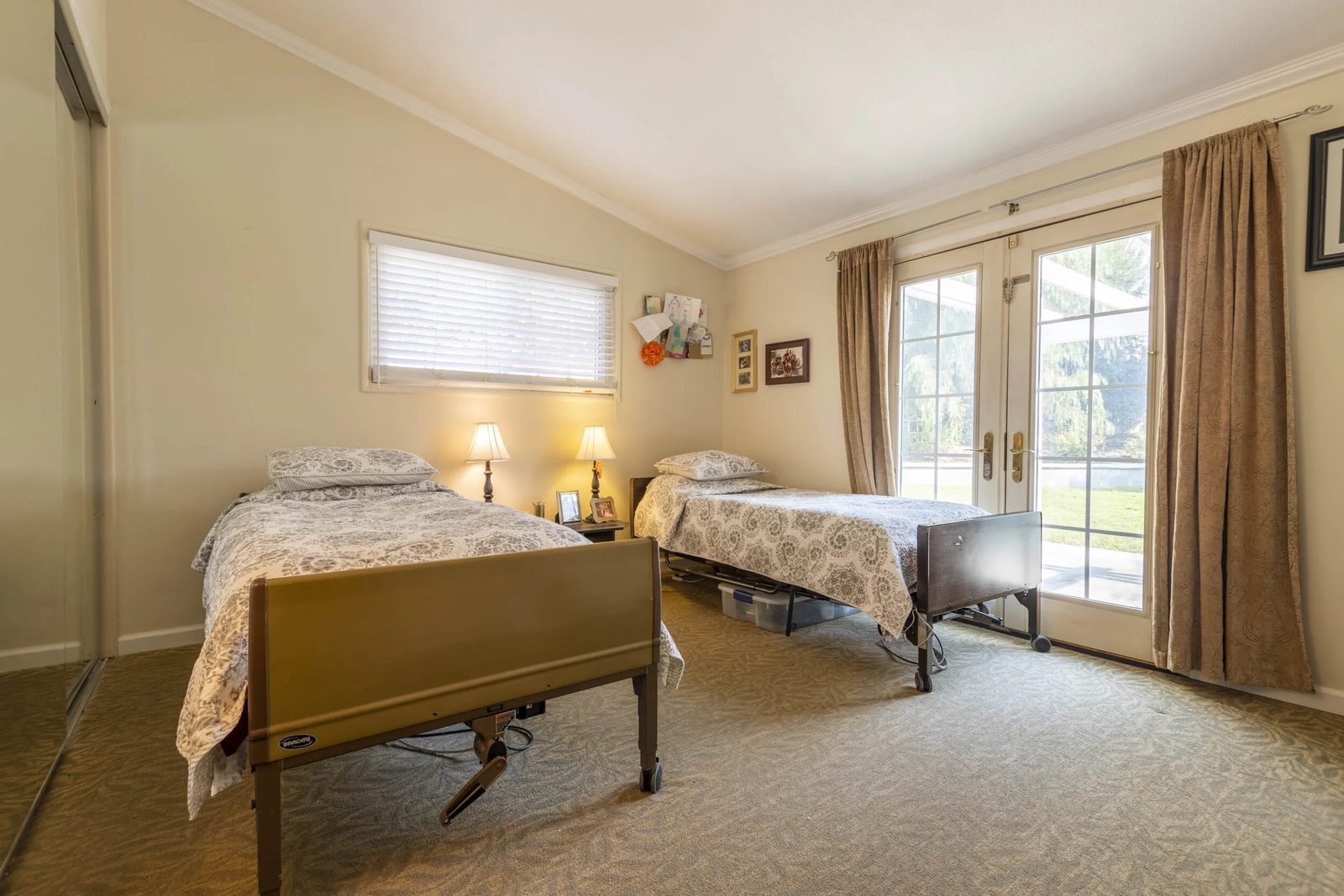 Crown Manor at Paseo Grande photo 3