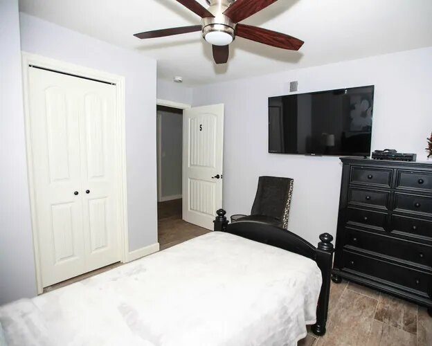 Divine Manor Care photo 5