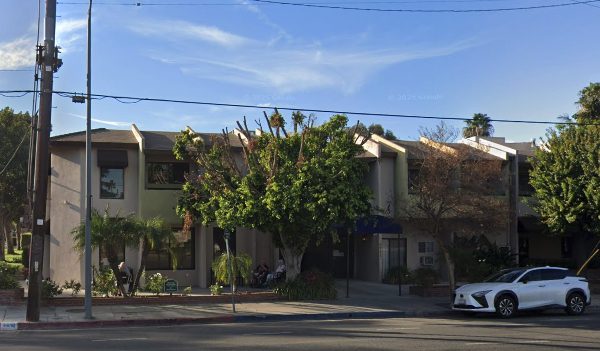 Elegant Senior Living Tarzana photo 8