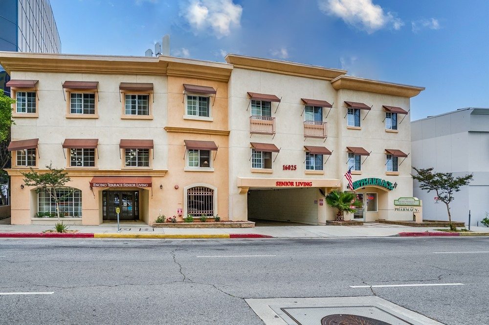 Encino Terrace Senior Living photo 4
