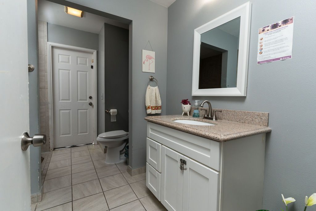 Genesis Manor photo 5