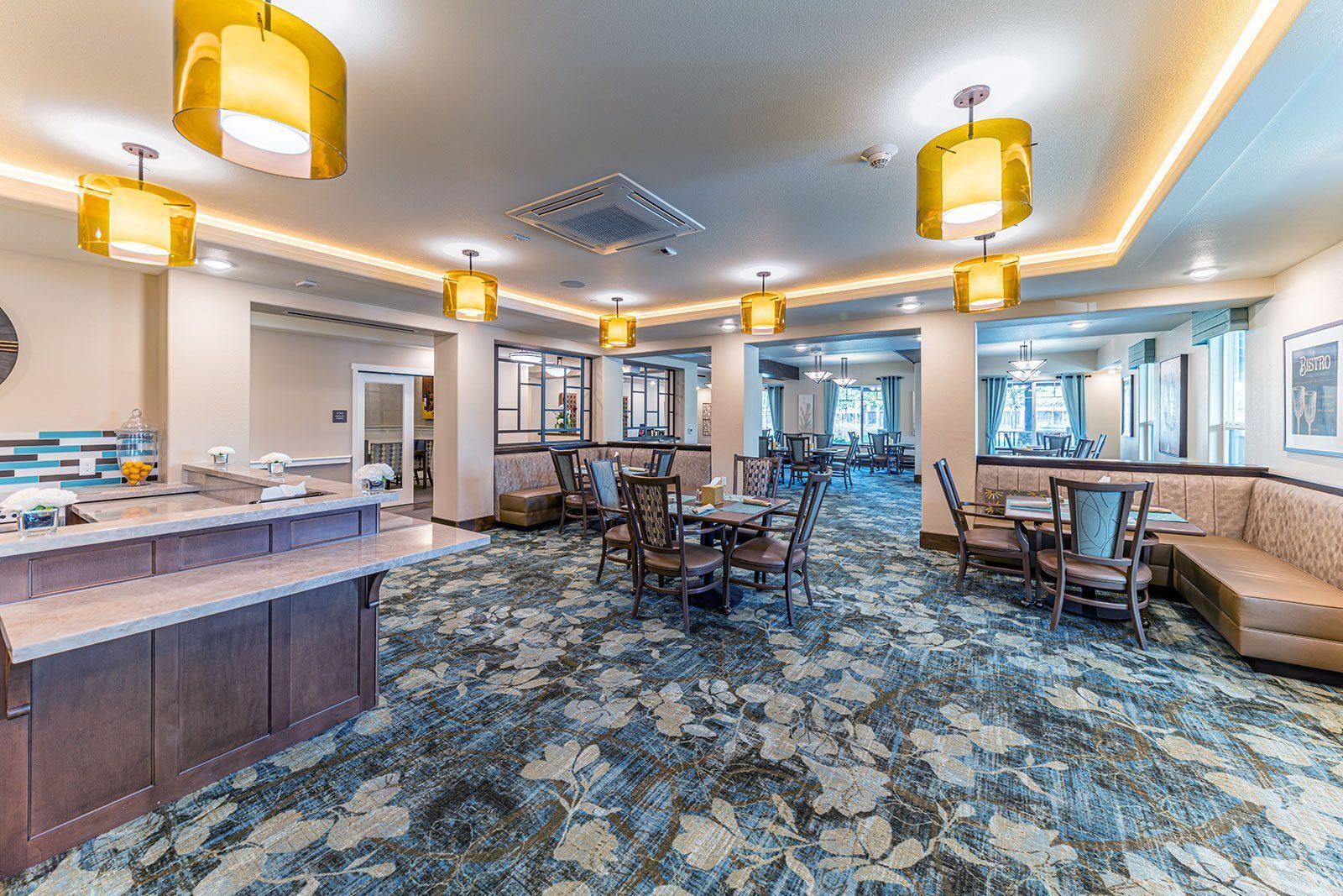 Loma Clara Senior Living photo 8