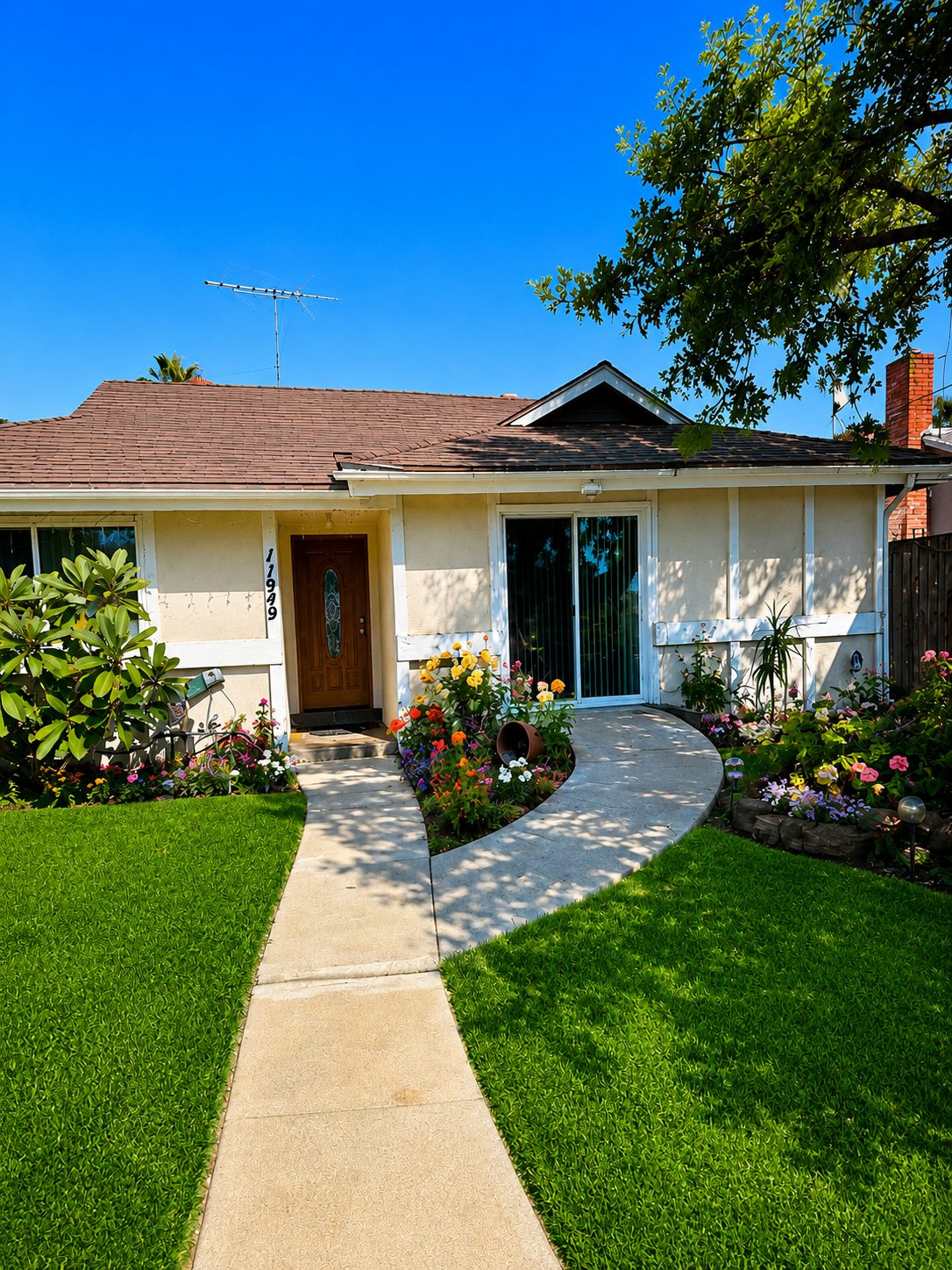 Love & Care Boarding Home photo 2