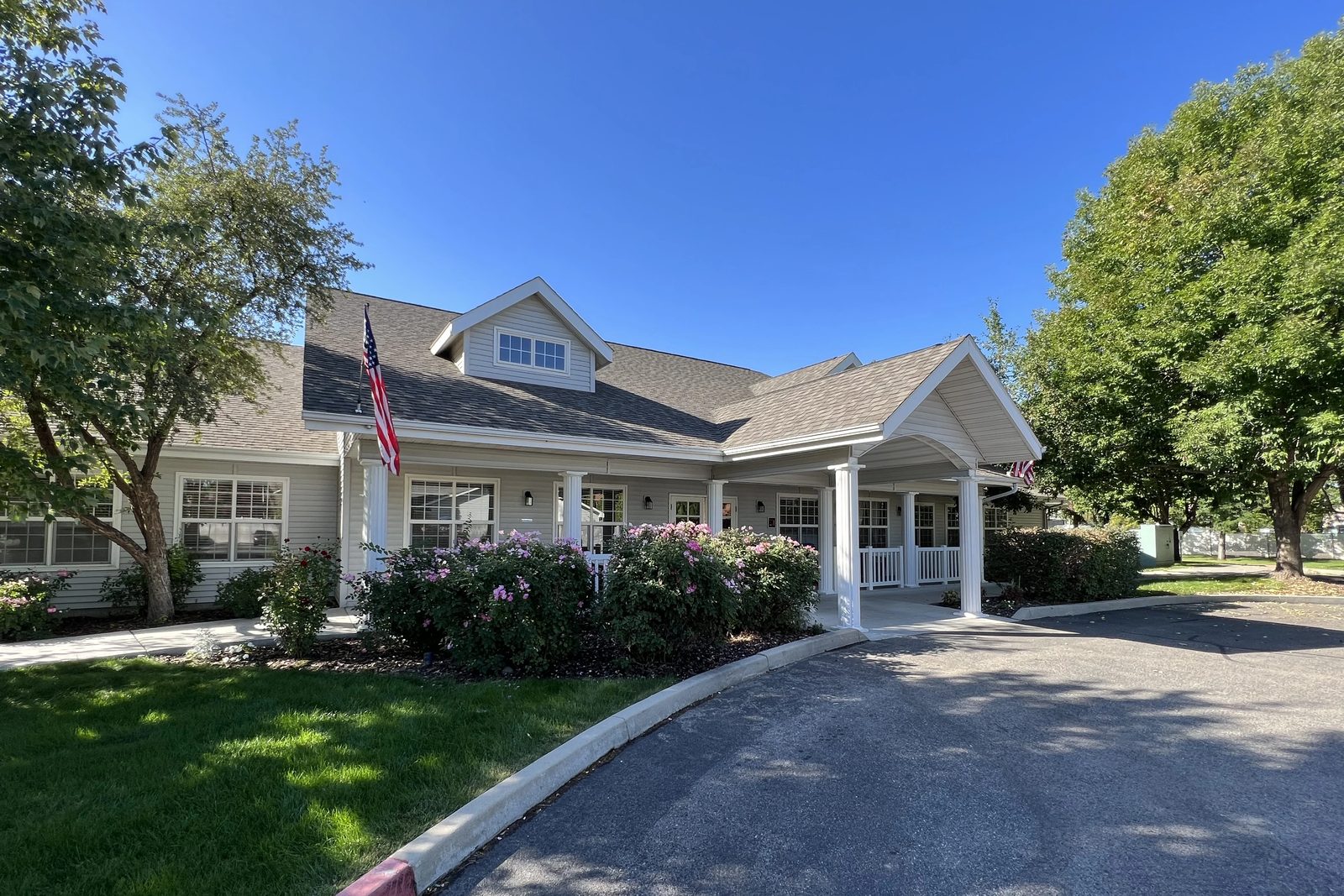 Avista Senior Living Garden City photo 3