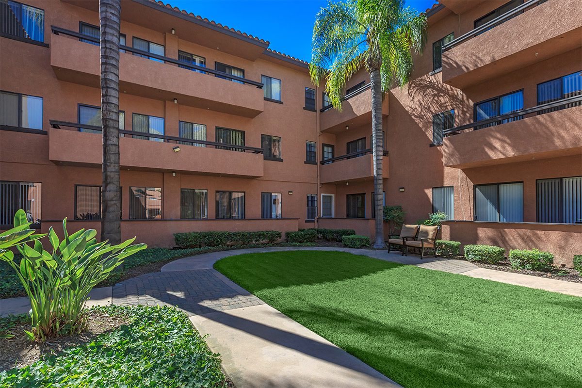 Montclair Royale Senior Living photo 3